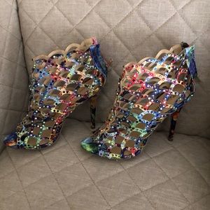 ZIGI SOHO STUDDED HEELS NEW SIZE 7.5